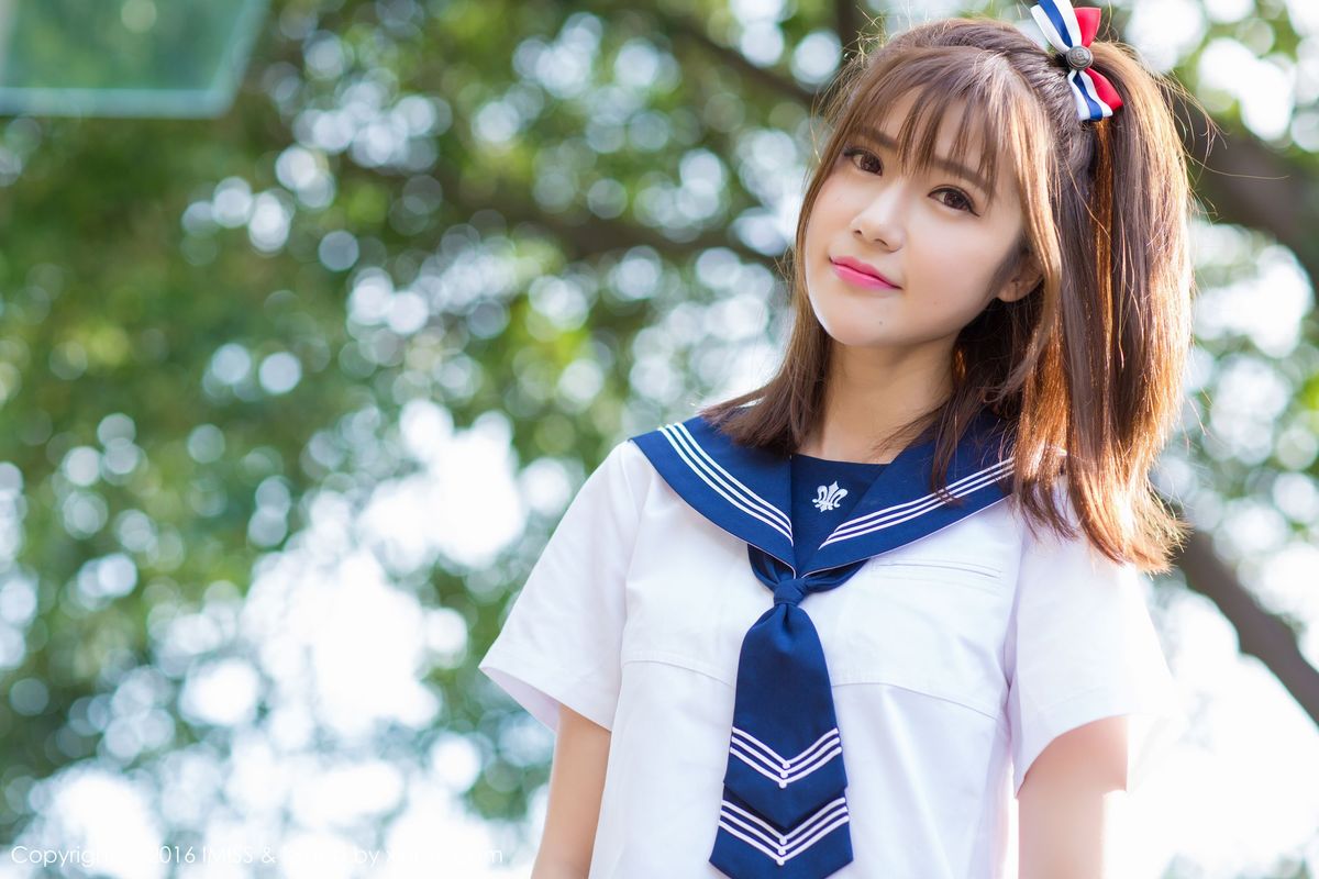 性感女神Sandy陈天扬学生装+比基尼苏梅岛旅拍