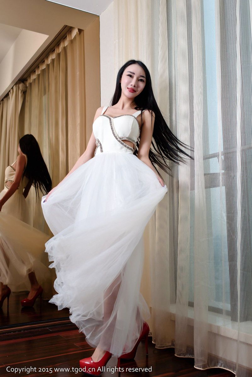 性感美女婕西儿jessie不同风格清纯or妖艳风格写真