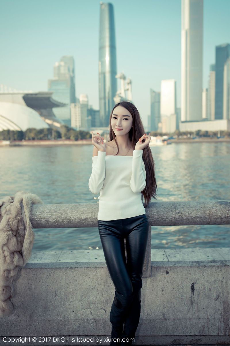 性感女神婕西儿jessie比基尼+外景露出羊城小蛮腰写真