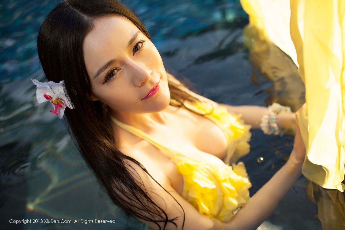 性感女神Nancy小姿比基尼湿身诱惑长滩套图