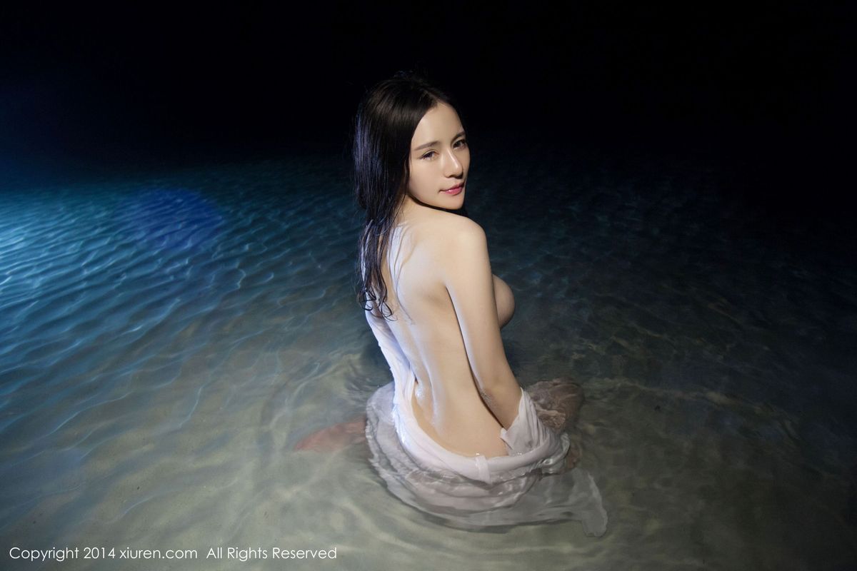 性感女神Nancy小姿沙滩比基尼湿身诱惑长滩套图