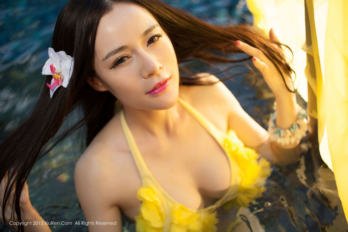性感女神Nancy小姿比基尼湿身诱惑长滩套图