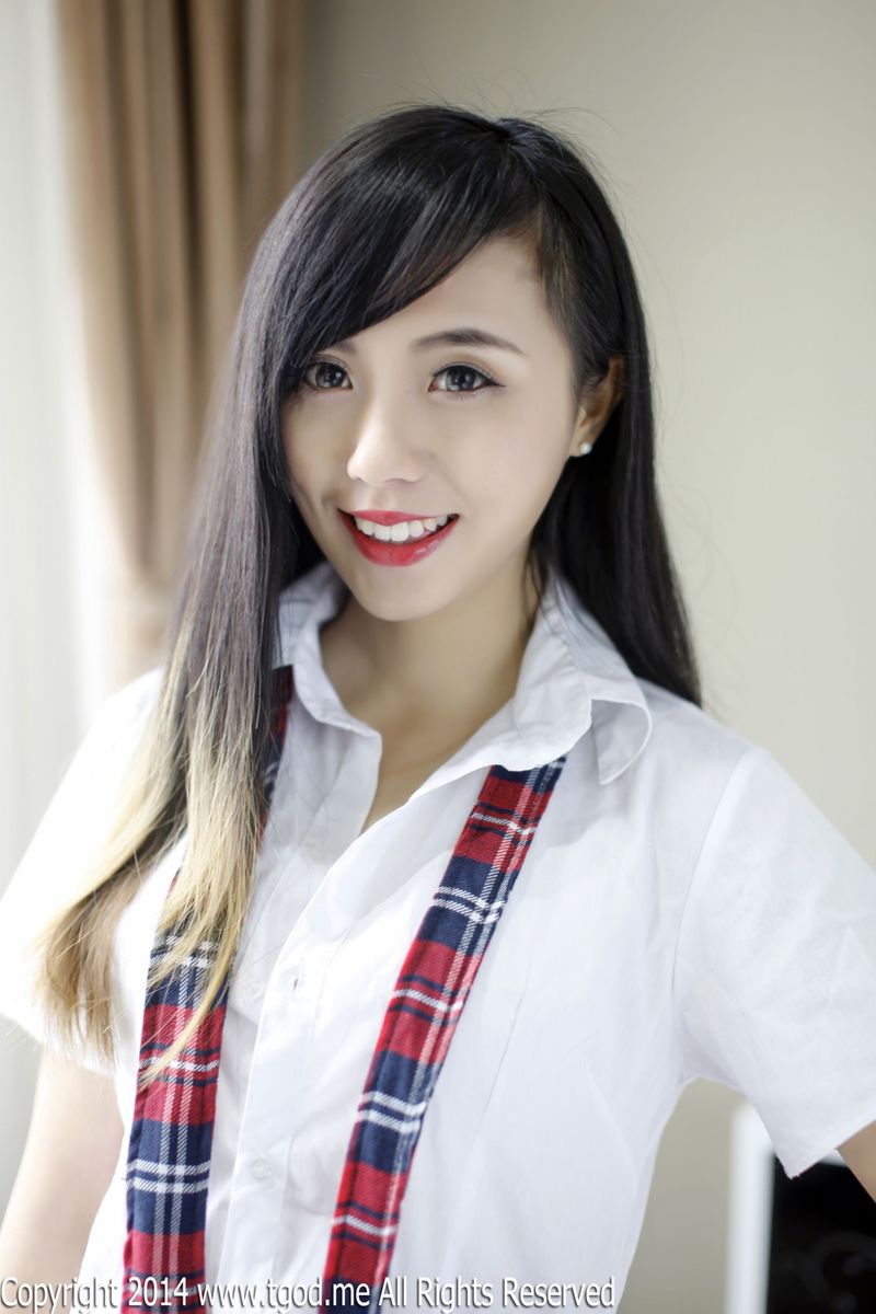 新人模特谢忱倬情趣吊裙+平安夜校服诱惑套图