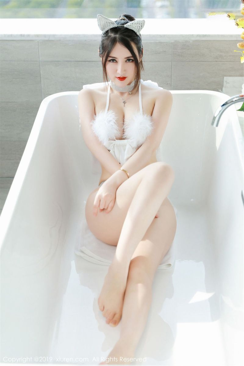 新人模特诗诗kiki黑丝美腿&猫女郎装扮性感写真