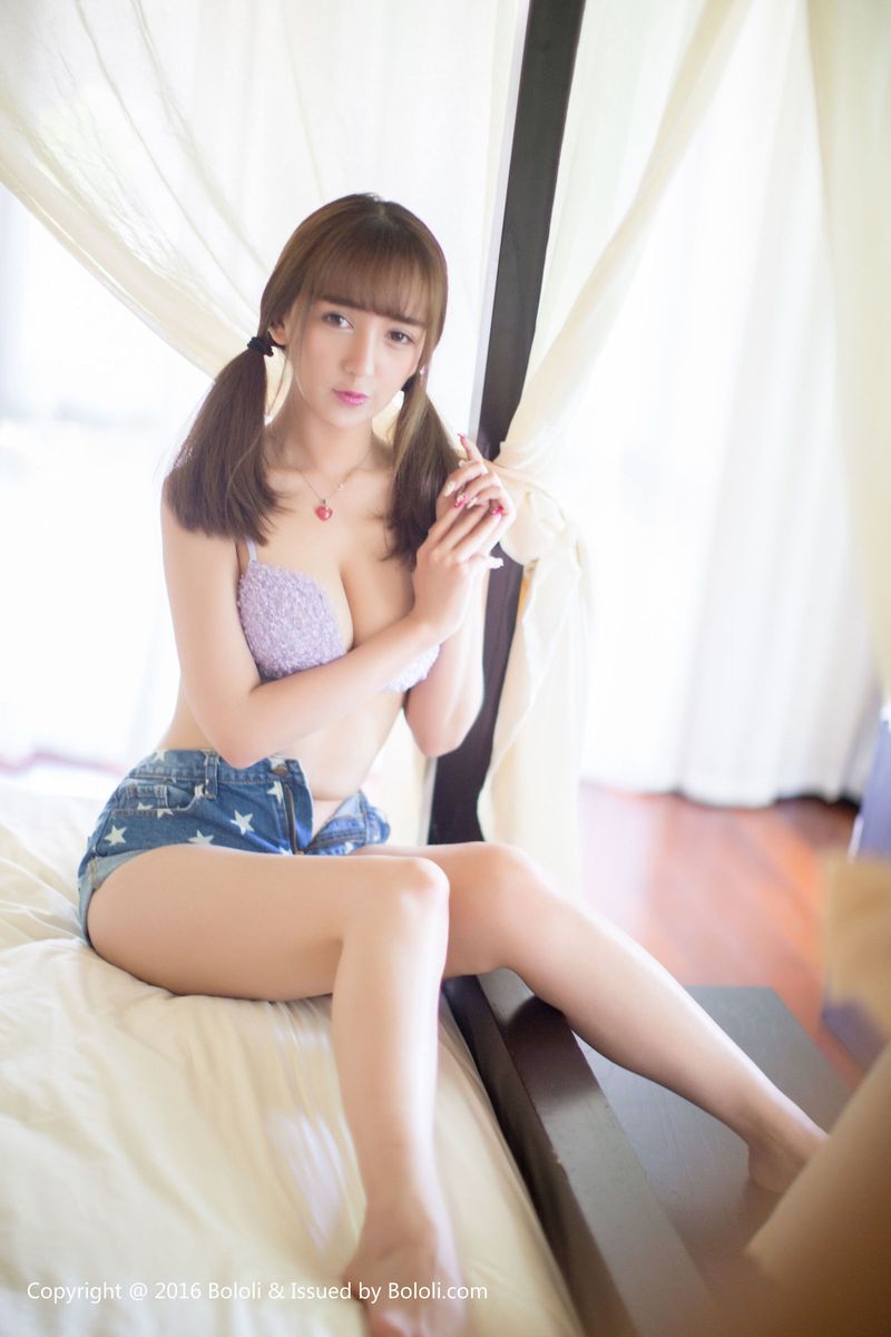 性感女神Monkey小潘鼠牛仔热裤假日制服诱惑写真