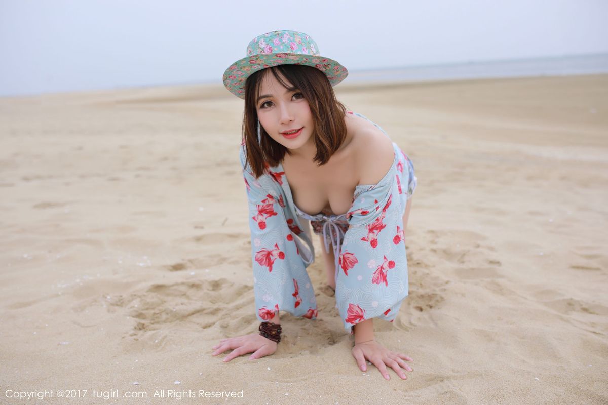 性感女神奈奈Fox海边沙滩比基尼诱惑系列写真
