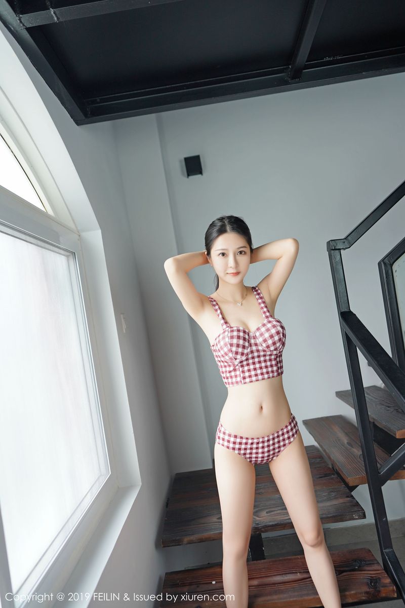 美女模特luna张静燕女友视角内衣诱惑甜美写真
