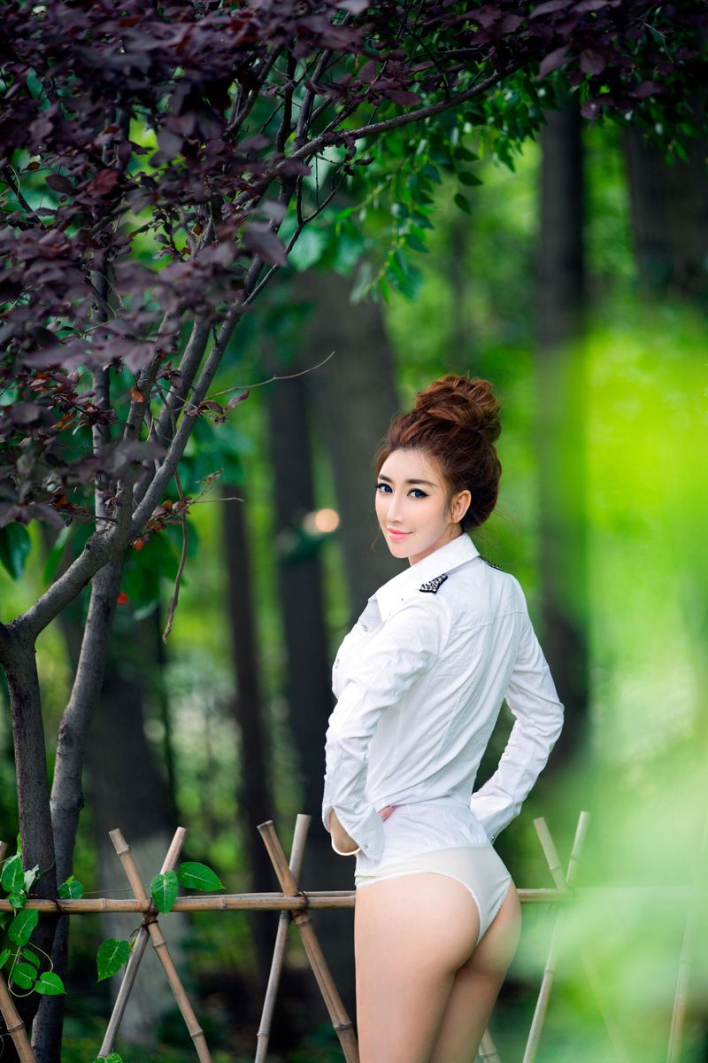 美女模特陆瓷晶莹剔透瓷娃娃主题大尺度写真