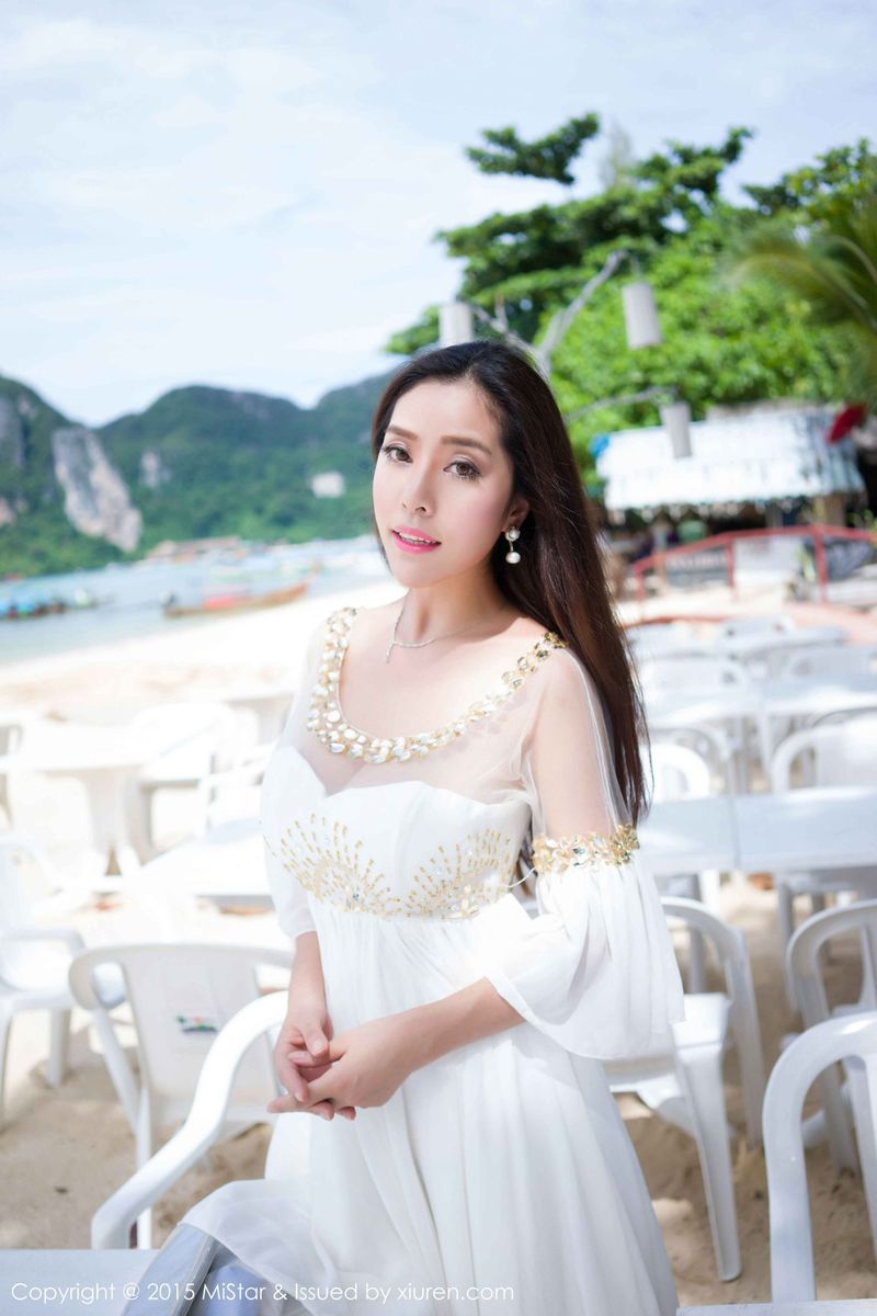 美女模特陈欣海边沙滩比基尼湿身诱惑普吉岛旅拍