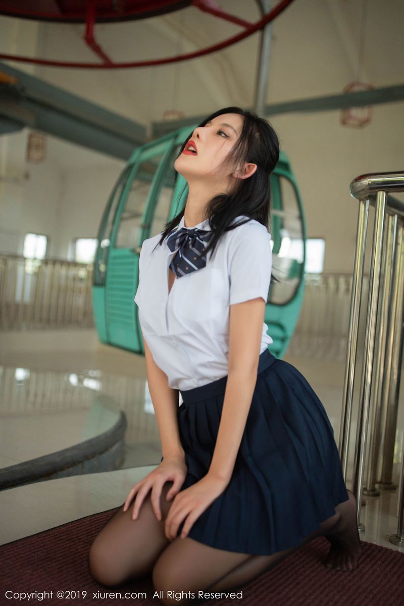 美女模特就是阿朱啊黑丝美腿不良学生主题写真