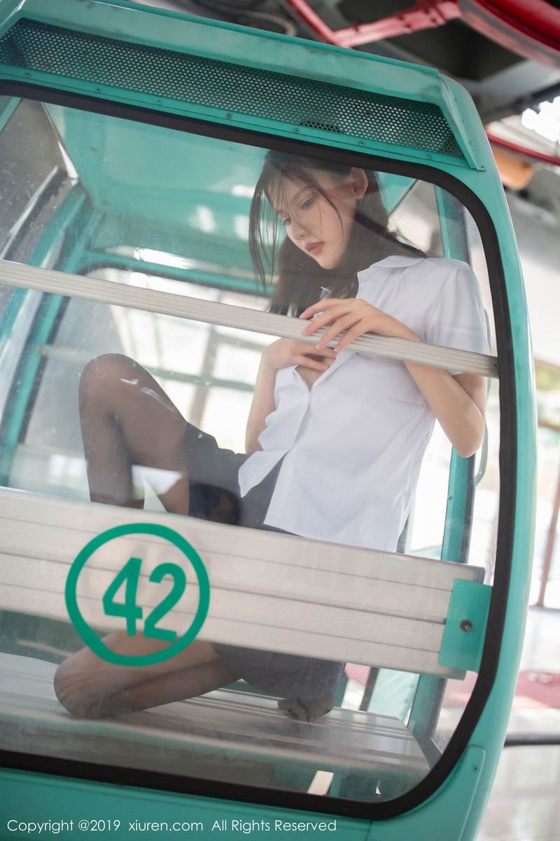 美女模特就是阿朱啊黑丝美腿不良学生主题写真