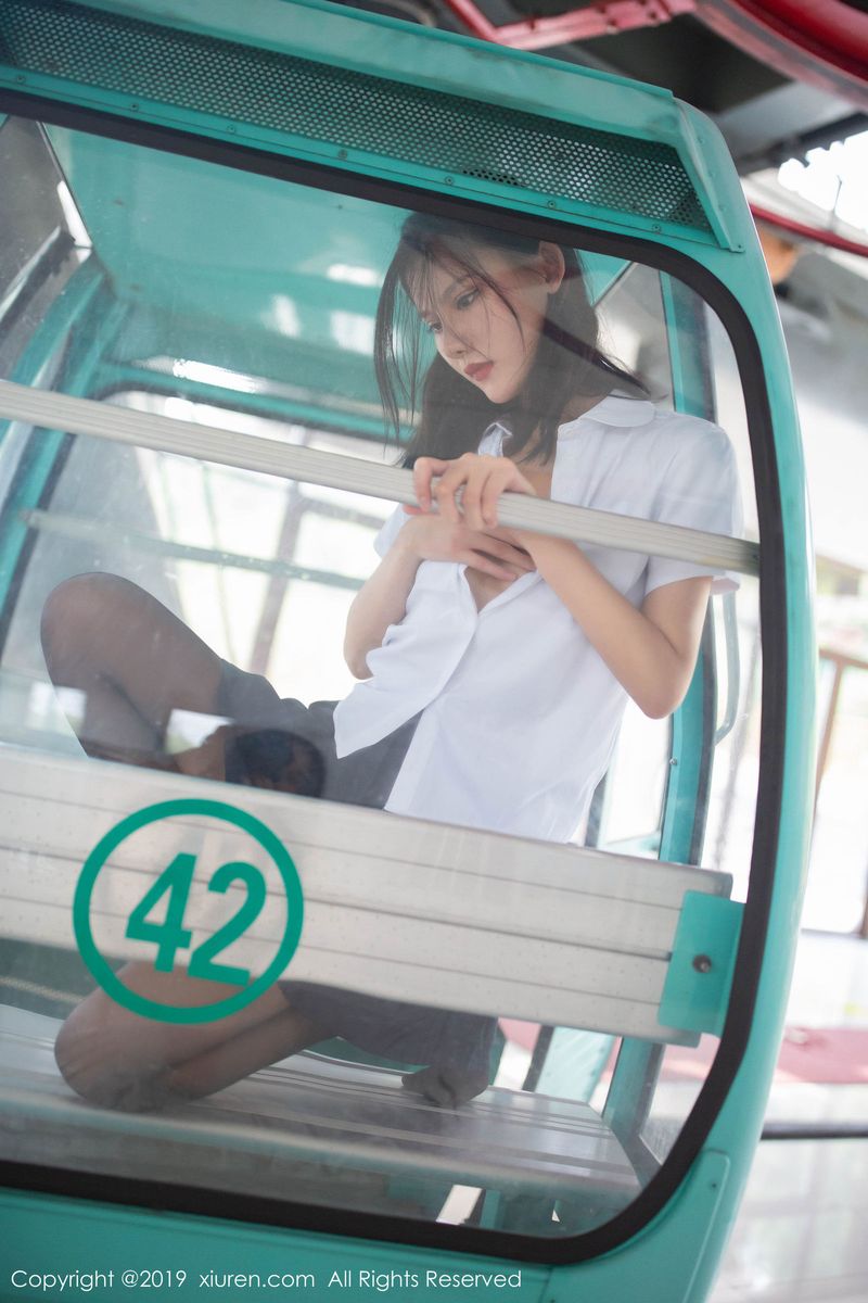 美女模特就是阿朱啊黑丝美腿不良学生主题写真