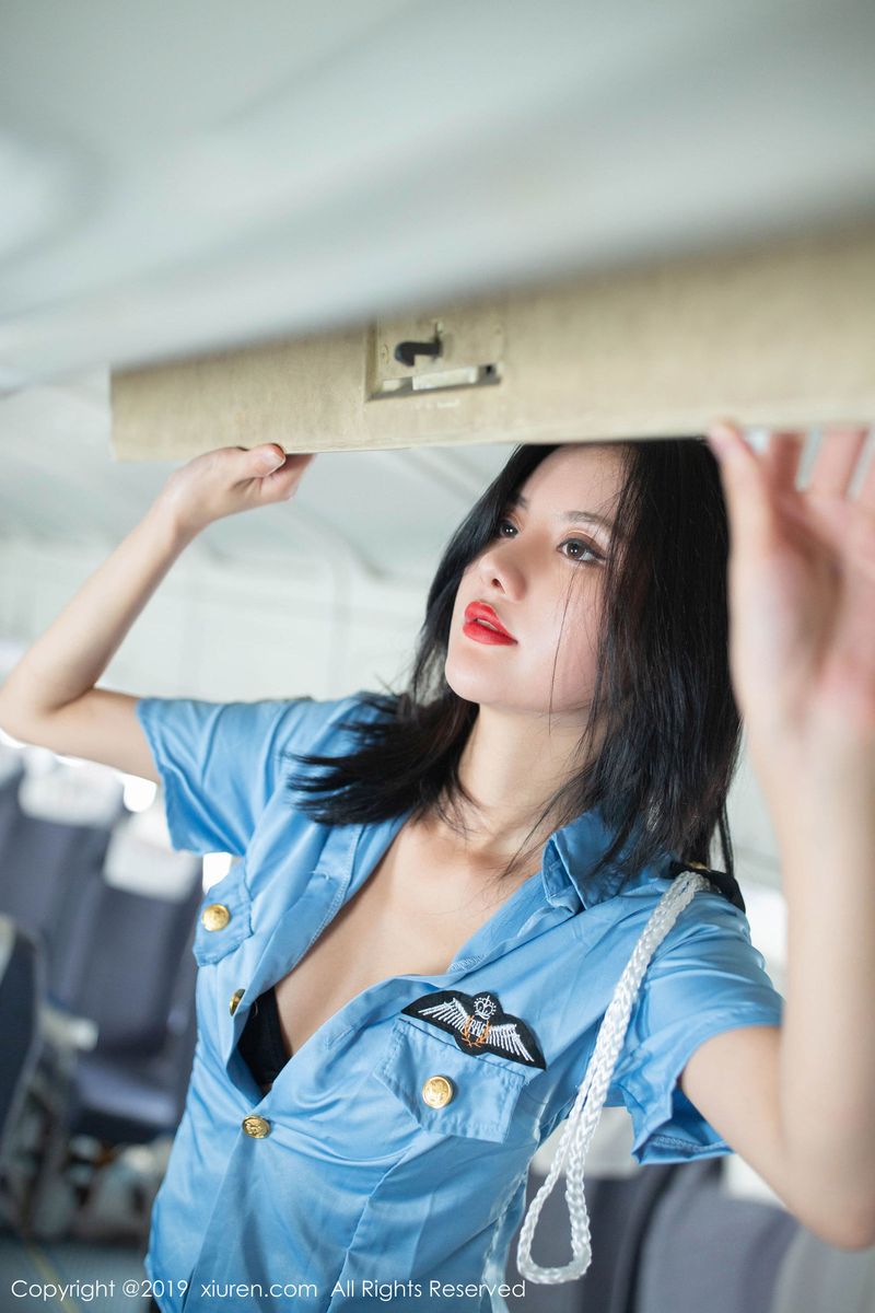 美女模特就是阿朱啊真实客机场景空姐主题性感写真