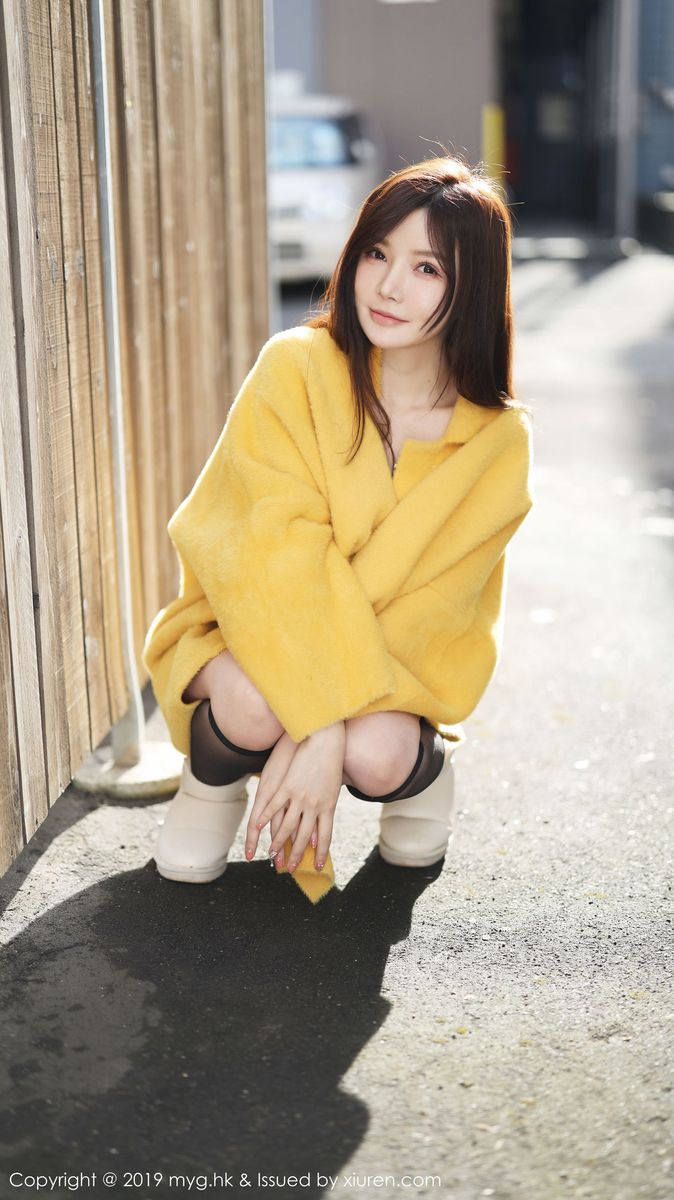 美女模特糯美子Mini童颜巨乳镂空内衣北海道旅拍