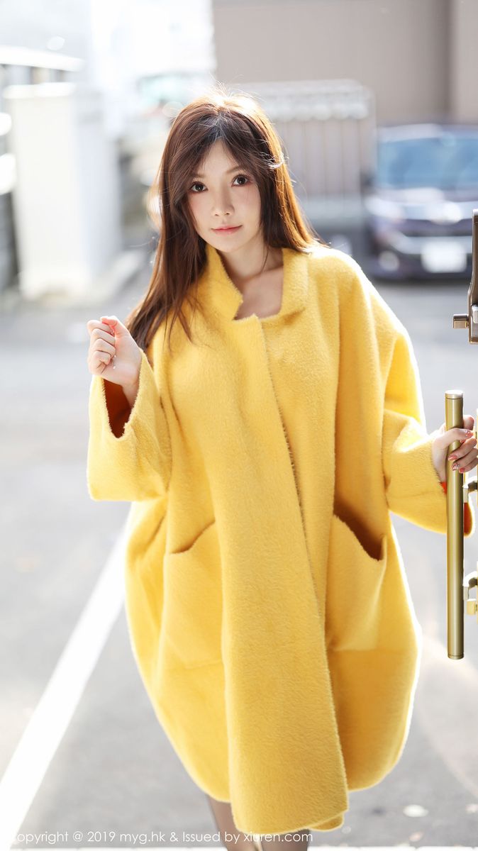 美女模特糯美子Mini童颜巨乳镂空内衣北海道旅拍