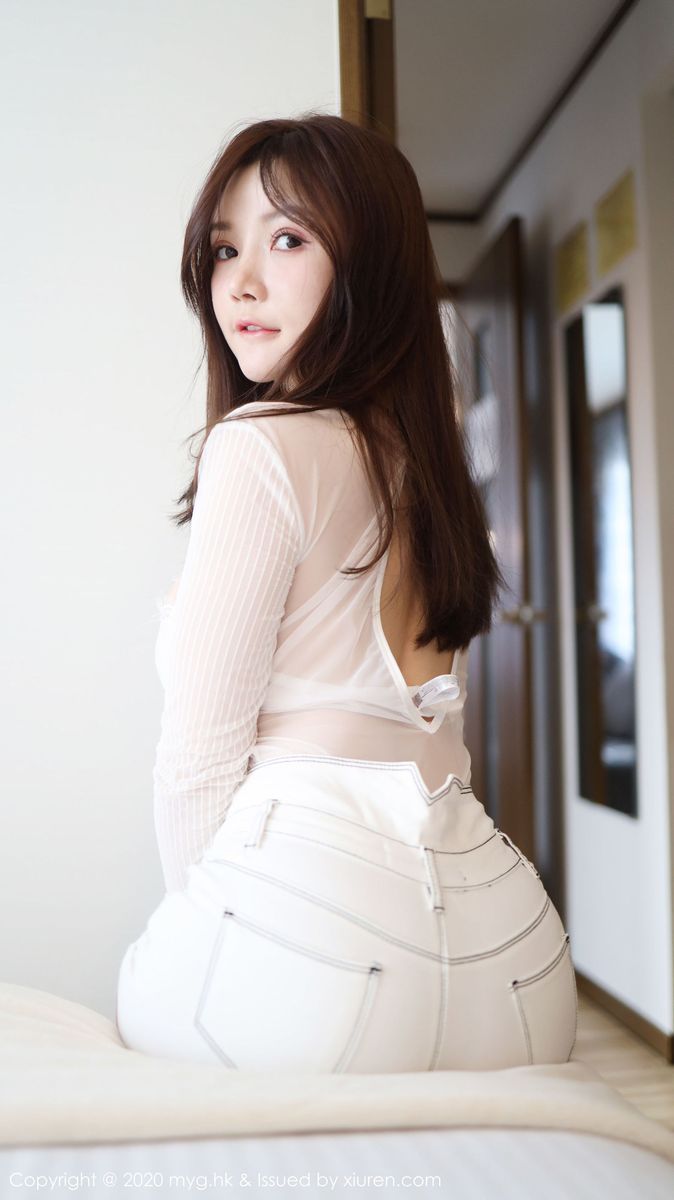 美女模特糯美子Mini私房牛仔裤系列日本旅拍