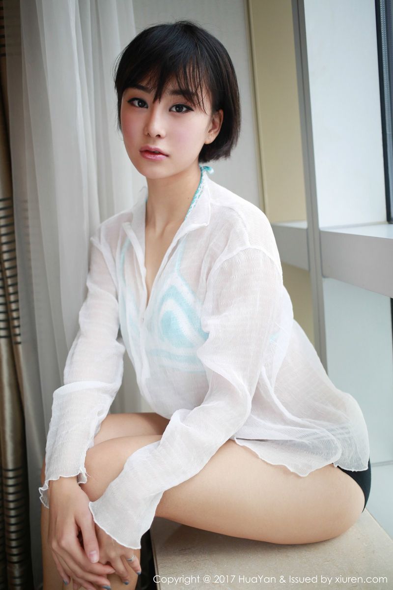 短发新人刘艺蕾白衬衫比基尼日系风首套清新写真