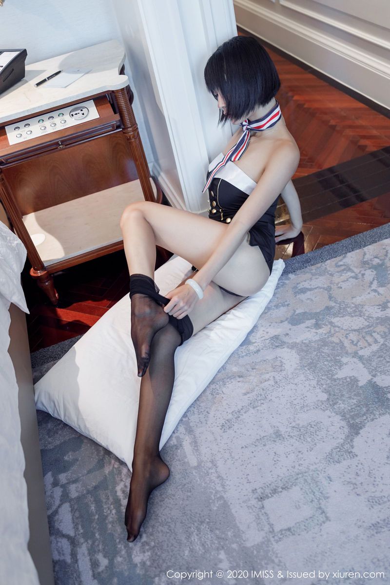 美女模特蓝夏Akasha黑丝美腿空姐制服性感写真