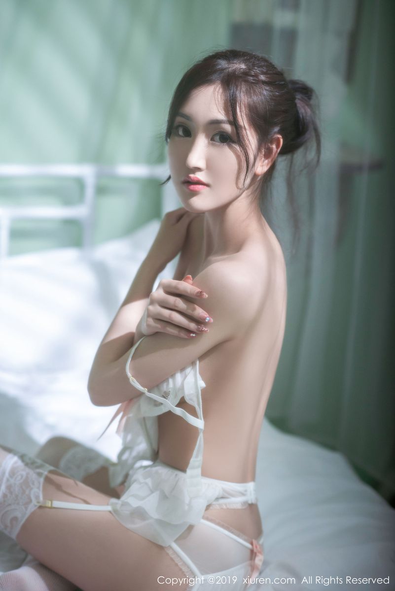 美女模特沈梦瑶丝袜美腿蕾丝内衣性感魅惑写真