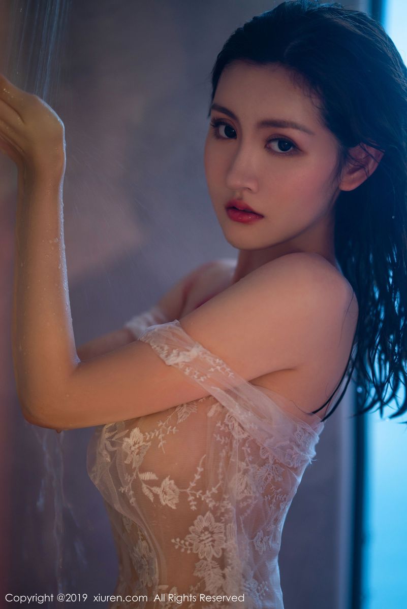 美女模特沈梦瑶浴室湿身诱惑尽显媚态性感写真
