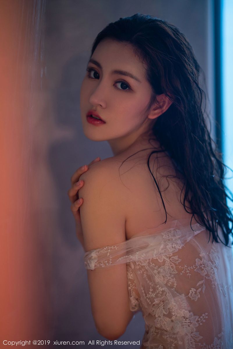 美女模特沈梦瑶浴室湿身诱惑尽显媚态性感写真
