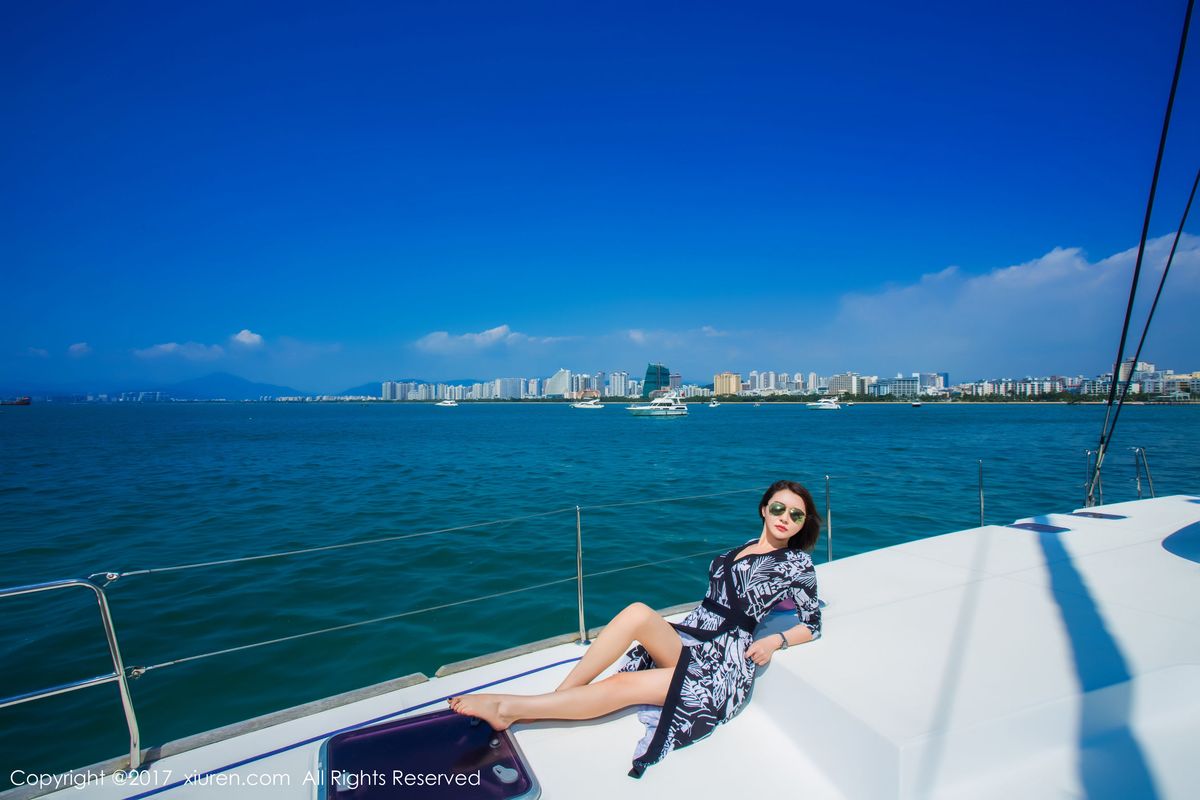 美女模特廿十海景邮轮硬核吉普海南三亚旅拍