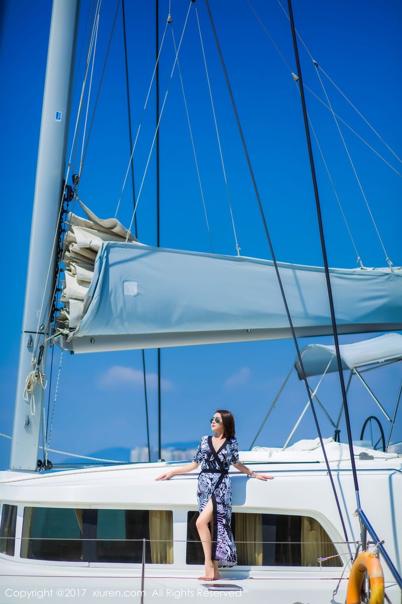 美女模特廿十海景邮轮硬核吉普海南三亚旅拍