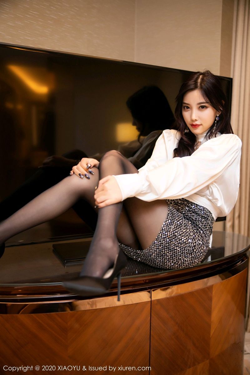 性感女神杨晨晨sugar黑丝美腿玉体横陈澳门旅拍