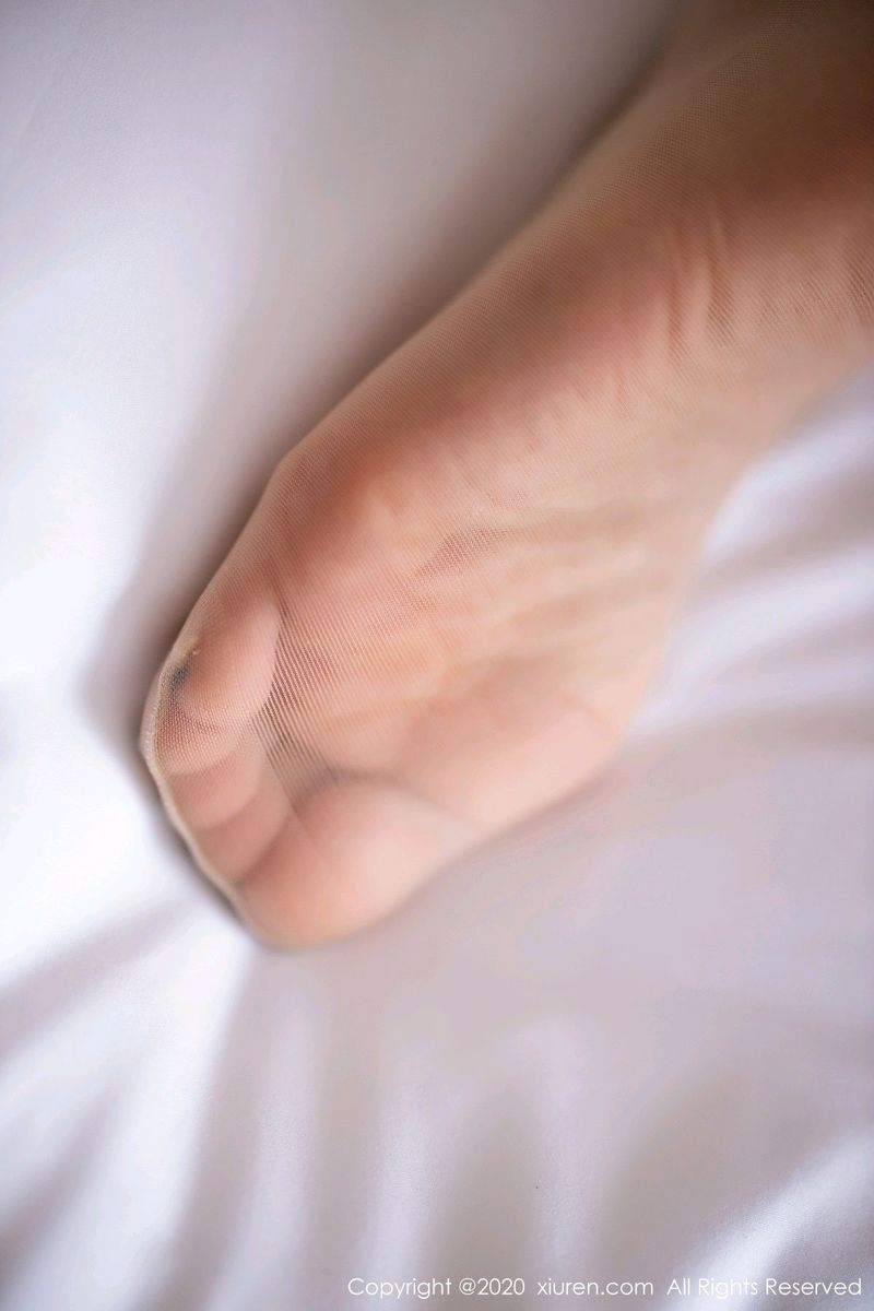 性感女神杨晨晨sugar丝袜美腿典雅吊裙风情写真