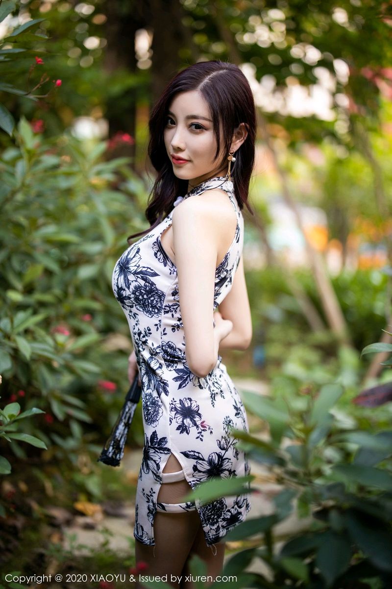 性感女神杨晨晨sugar丝袜美腿素雅旗袍妖娆写真