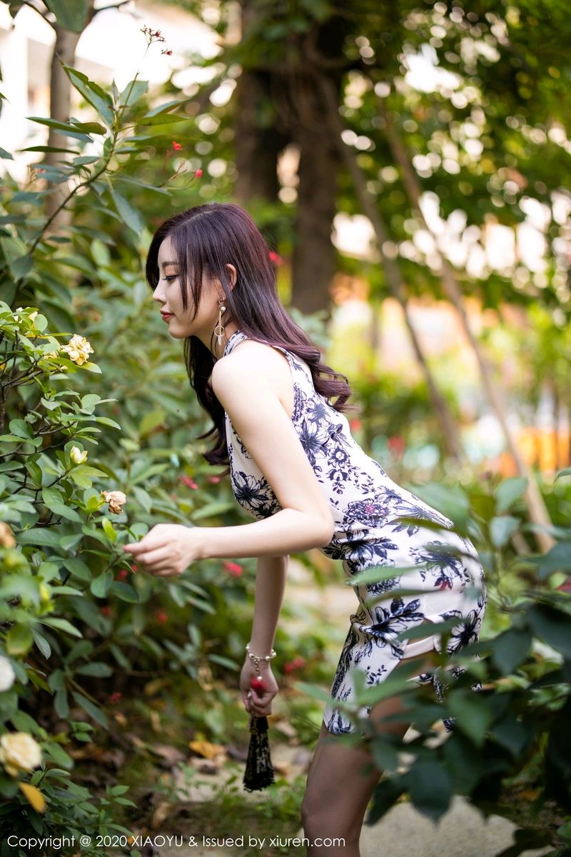 性感女神杨晨晨sugar丝袜美腿素雅旗袍妖娆写真