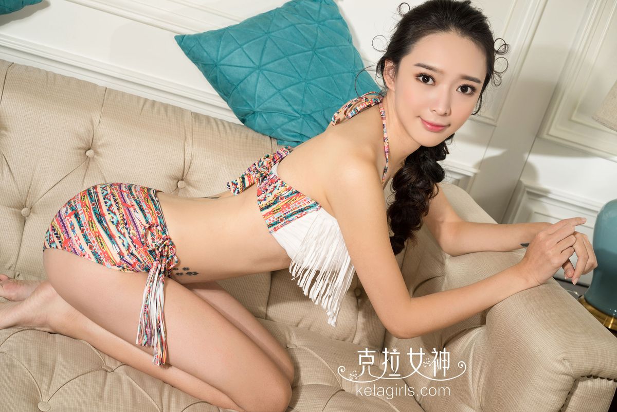 美女模特珊珊修长美腿高颜值比基尼诱惑套图