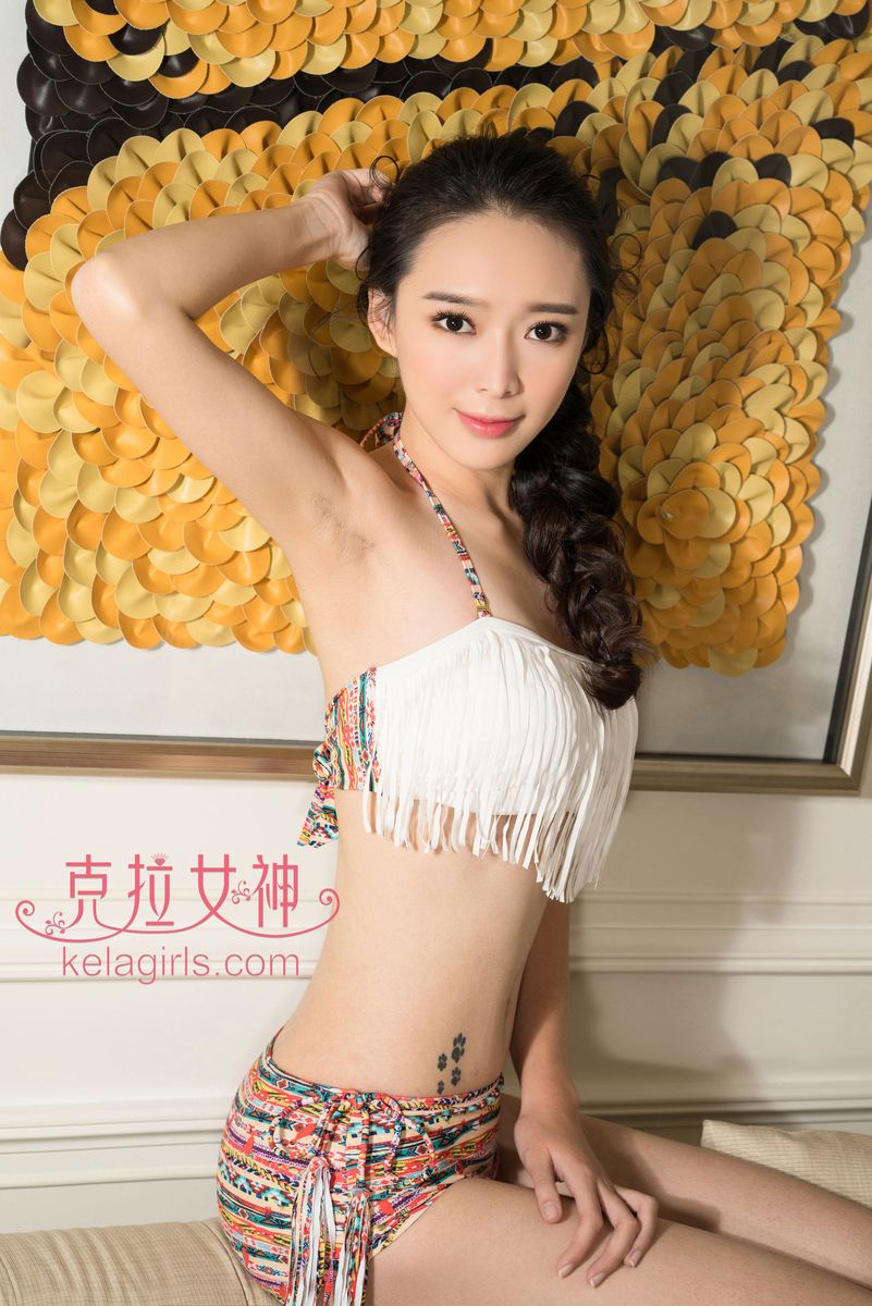 美女模特珊珊修长美腿高颜值比基尼诱惑套图