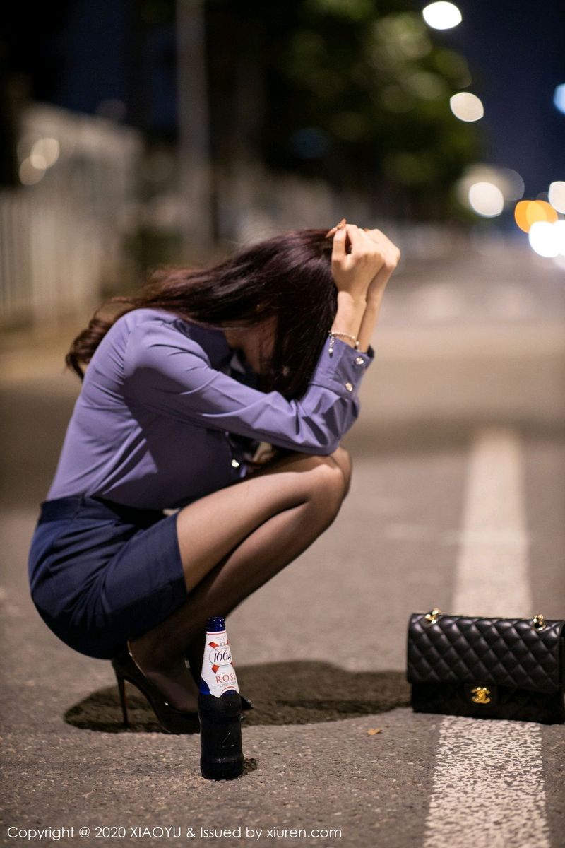 性感女神杨晨晨sugar黑丝美腿内衣诱惑迷人街拍