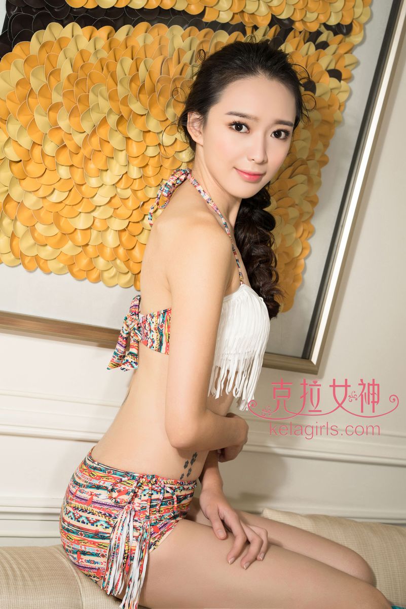 美女模特珊珊修长美腿高颜值比基尼诱惑套图