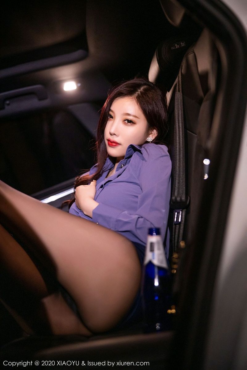 性感女神杨晨晨sugar黑丝美腿内衣诱惑迷人街拍