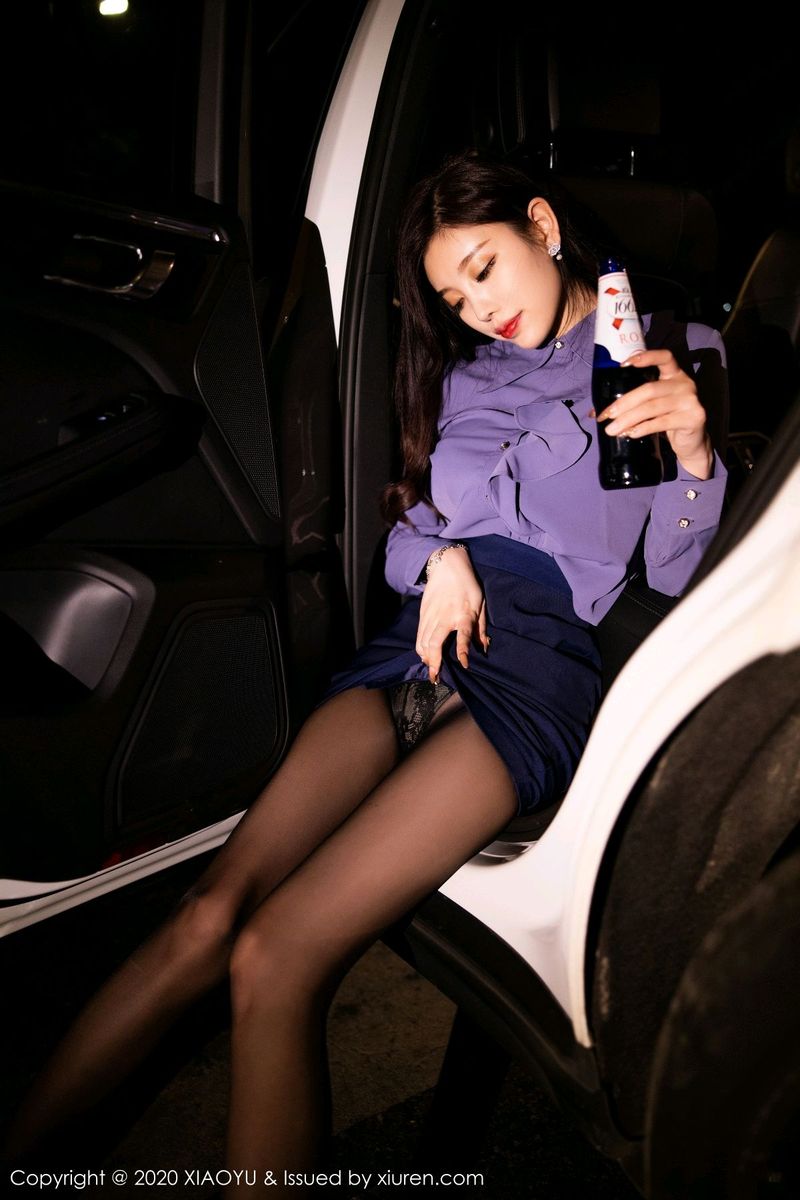 性感女神杨晨晨sugar黑丝美腿内衣诱惑迷人街拍