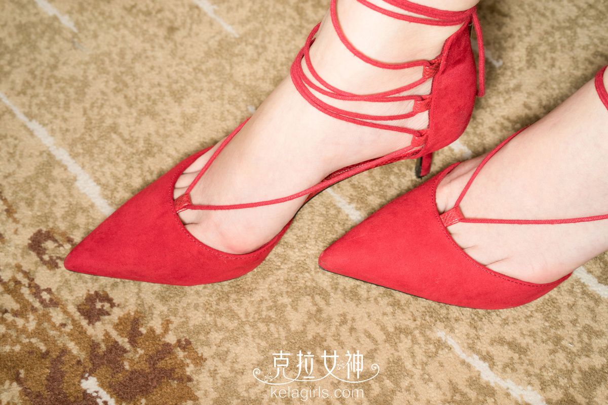 美女模特珊珊素人红绳绕趾素人系列足控福利写真