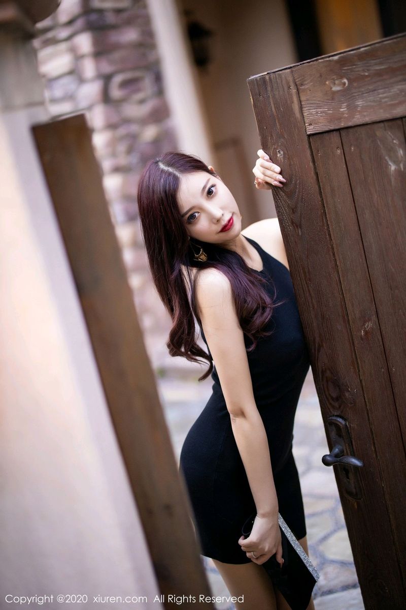 性感女神杨晨晨sugar黑色长裙丝袜美腿娇媚迷人写真