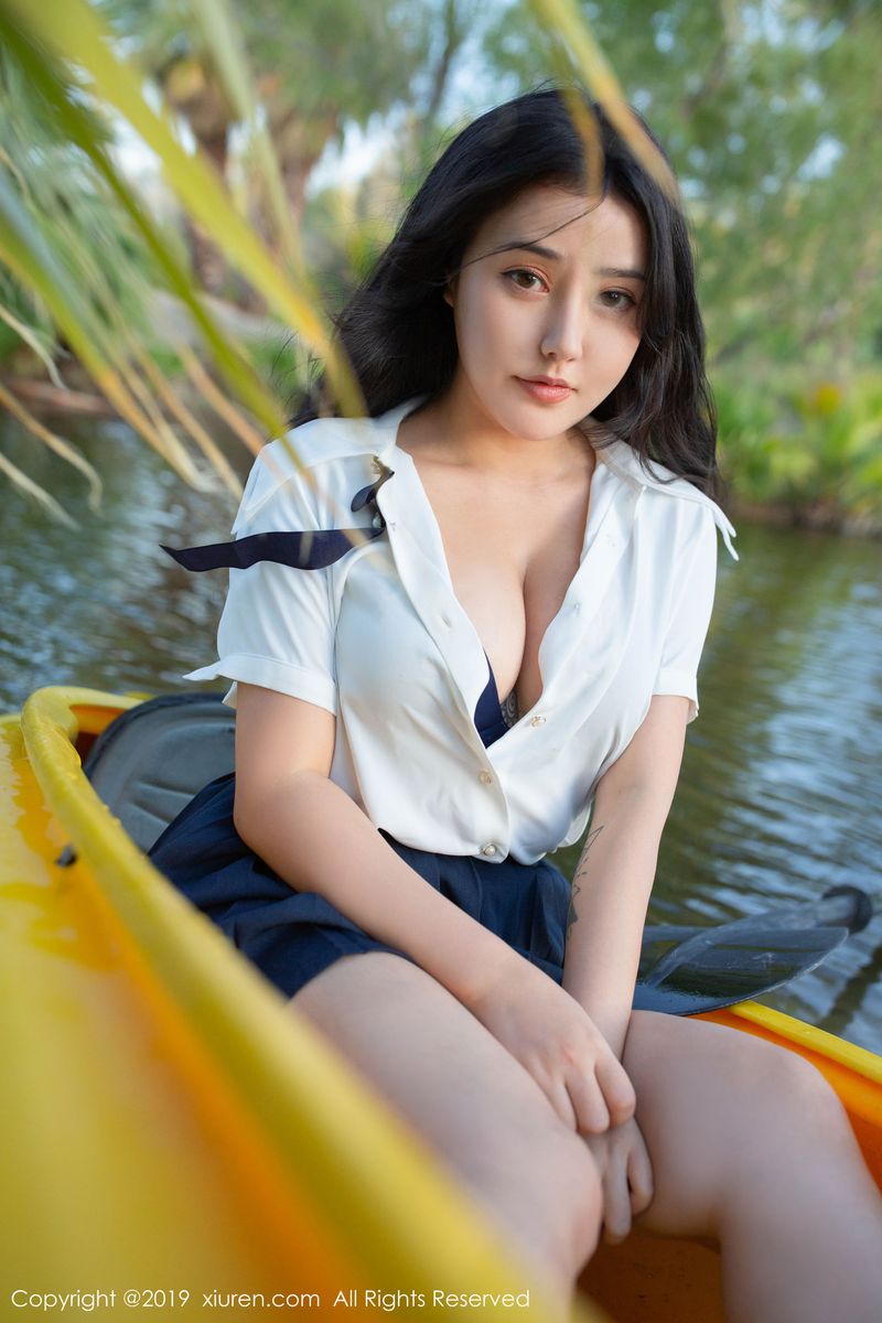 性感女神Manuela玛鲁娜室外皮划艇系列美国旅拍