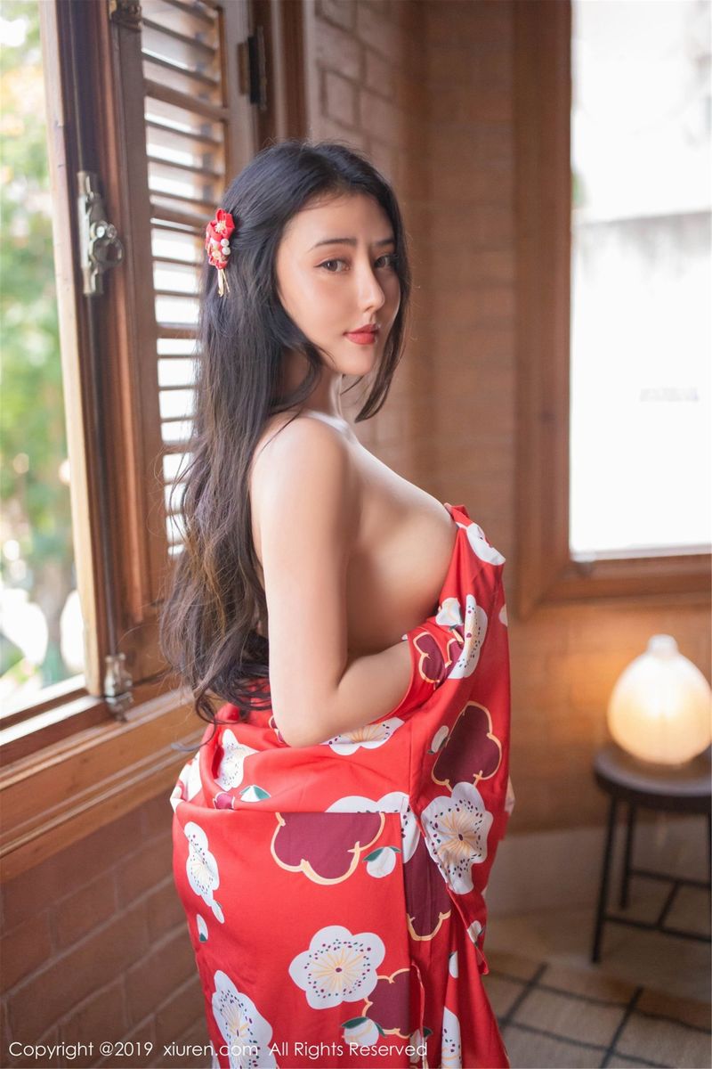 性感女神Manuela玛鲁娜和服+束缚迈阿密旅拍