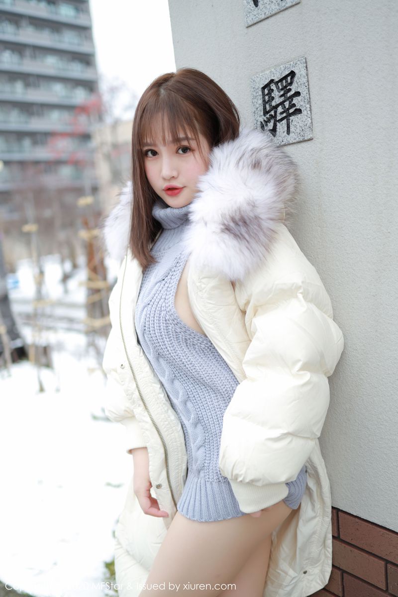 美女模特恩率babe性感开背毛衣系列北海道旅拍