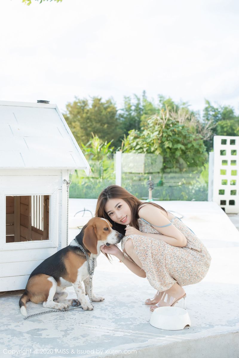 气质女神许诺Sabrina丝袜美腿碎花裙系列写真
