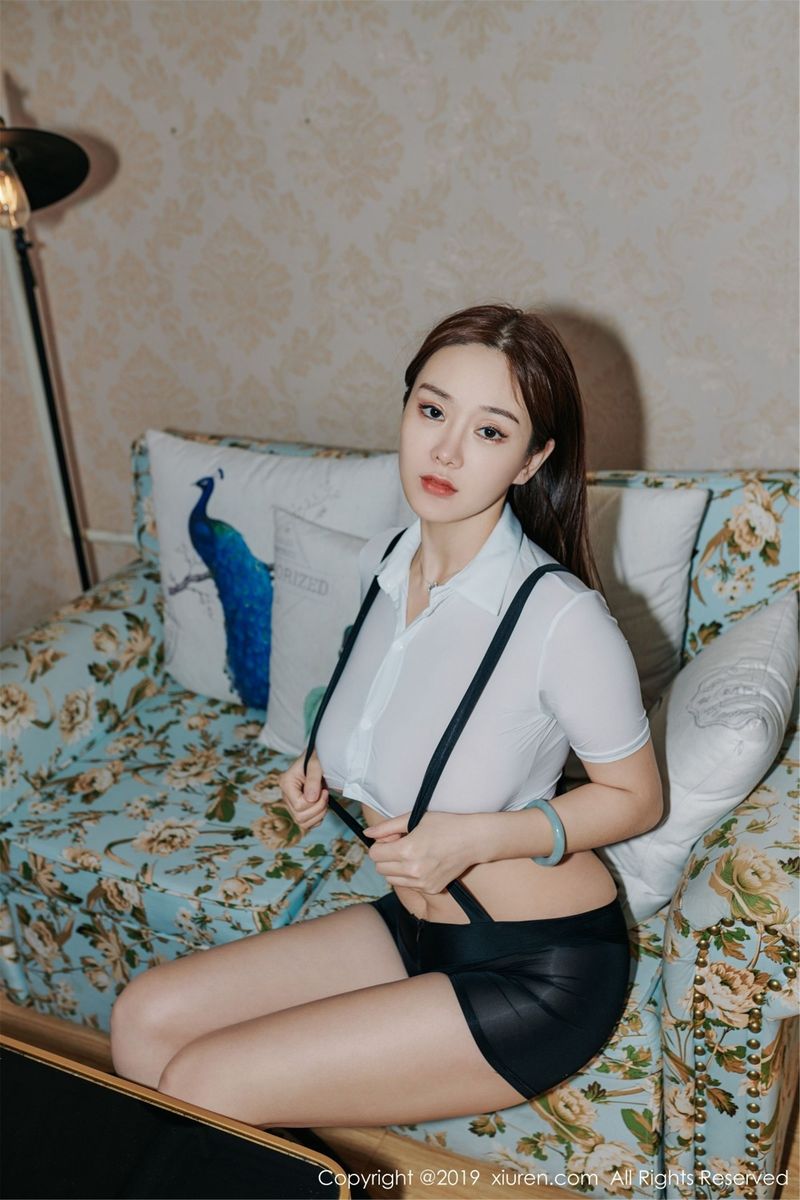 巨乳女神易阳Silvia惹火身材汹涌屏霸视觉诱惑写真