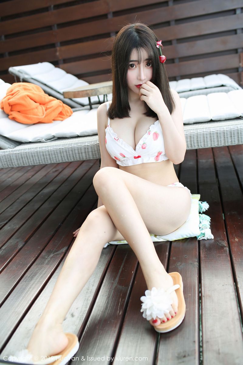 性感女神绯月樱Cherry花色泳装死库水马尔代夫旅拍