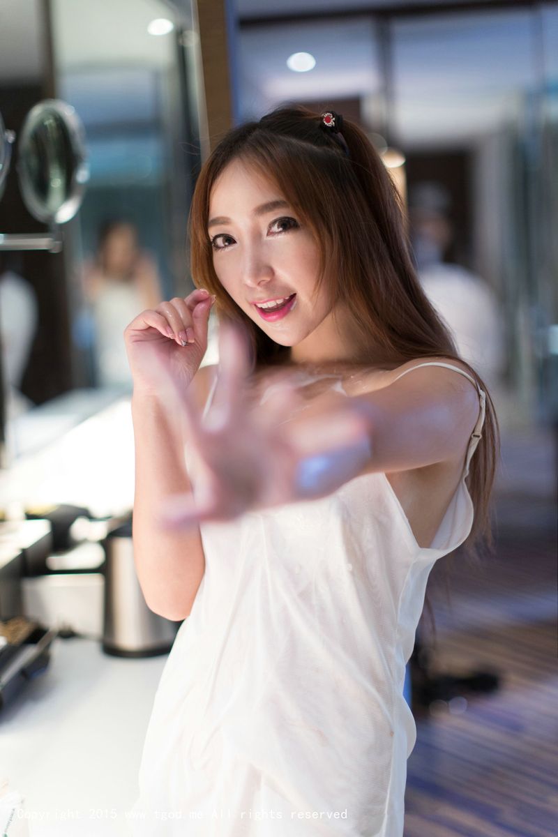美女模特黄歆苑chobits性感夏日黑丝浴室系列写真
