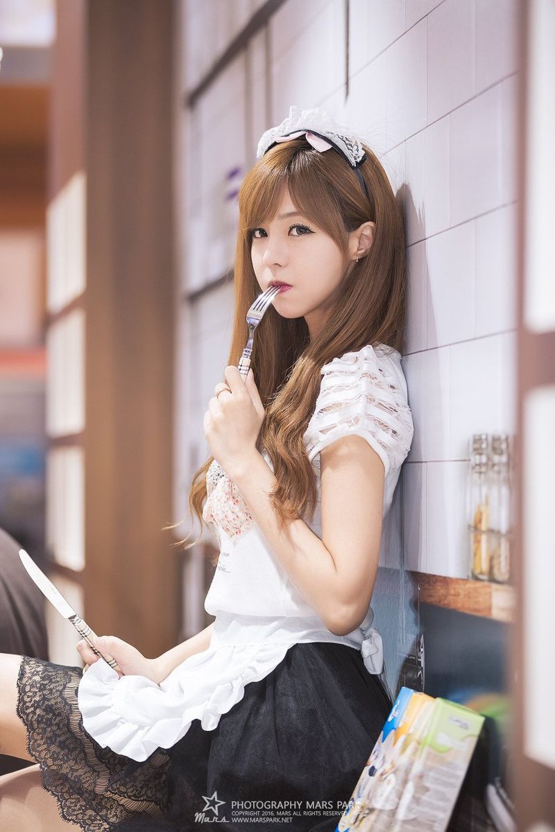 韩国可人儿徐珍儿bunny露脐红色小短裙ShowGirl活动美图