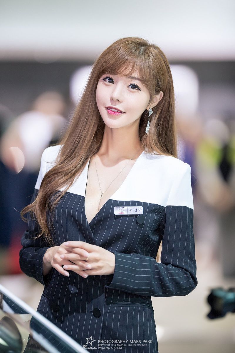 韩国性感车模徐珍儿bunny高挑身材高清车展写真