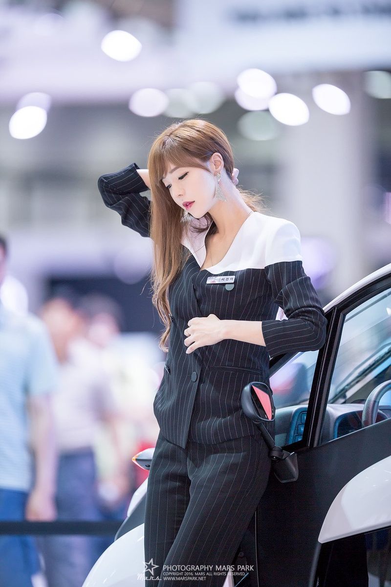 韩国性感车模徐珍儿bunny高挑身材高清车展写真