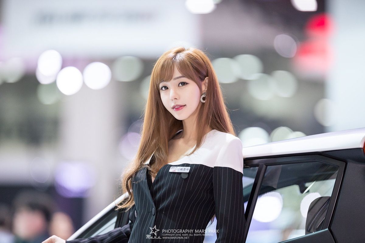 韩国性感车模徐珍儿bunny高挑身材高清车展写真